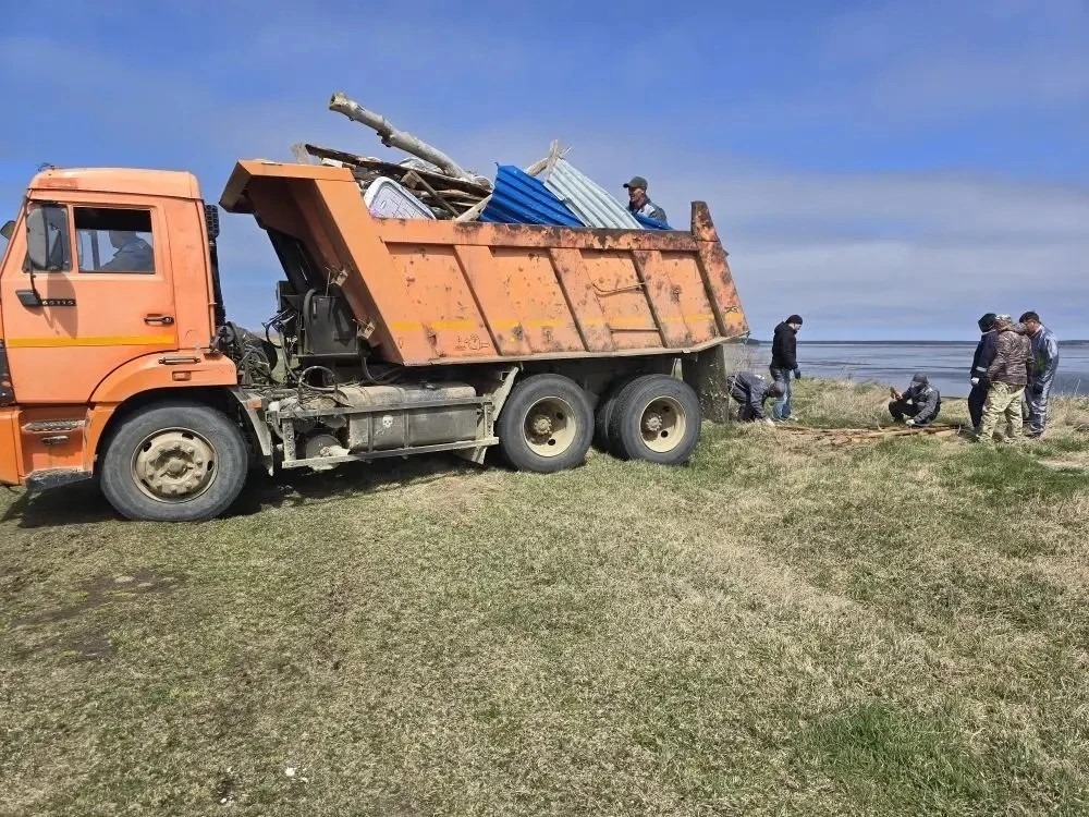 Чистый парк: в Корсаковском муниципальном округе продолжаются экологические акции.