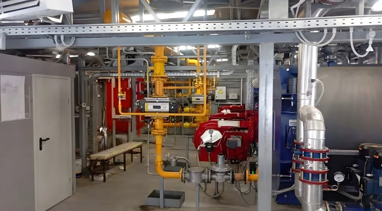 В селе Озерское идет запуск новой блочно-модульной газовой котельной.